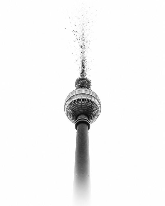 Der Turm über den Wolken